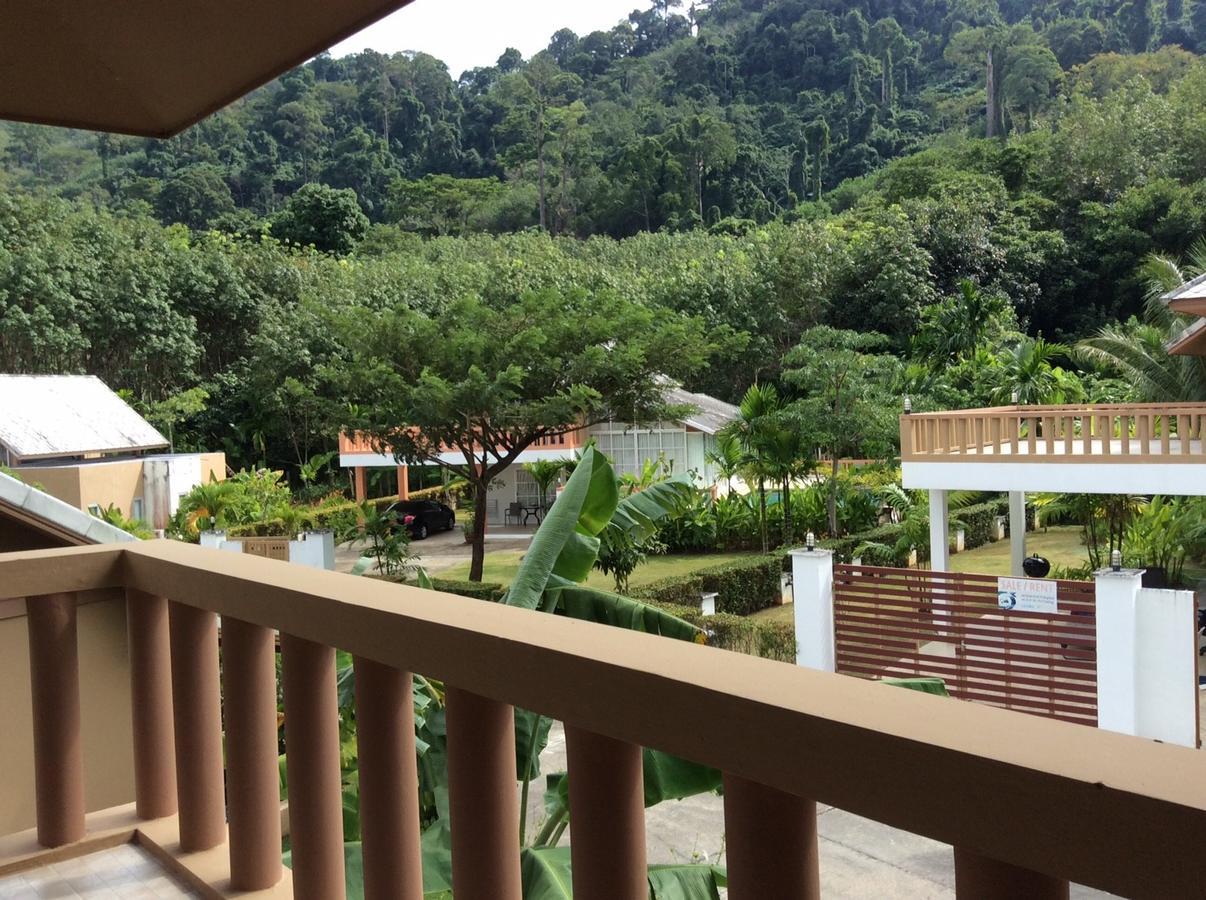 Sakoo Valley Naithon Beach Buitenkant foto